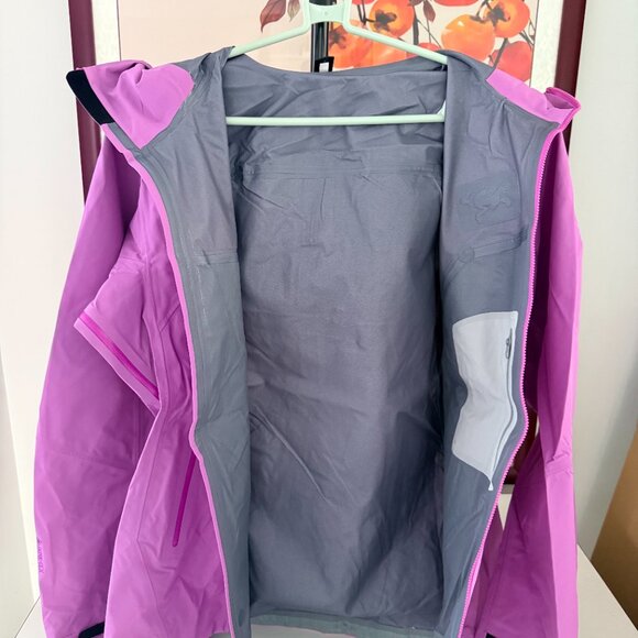 Arc'teryx Waterproof And Windproof Ski Jacket Size L - Picture 7 of 11